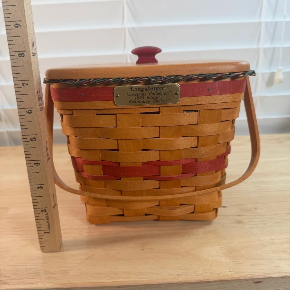 VTG Longaberger Woodcrafts Christmas Collection 1995 Edition Cranberry Basket